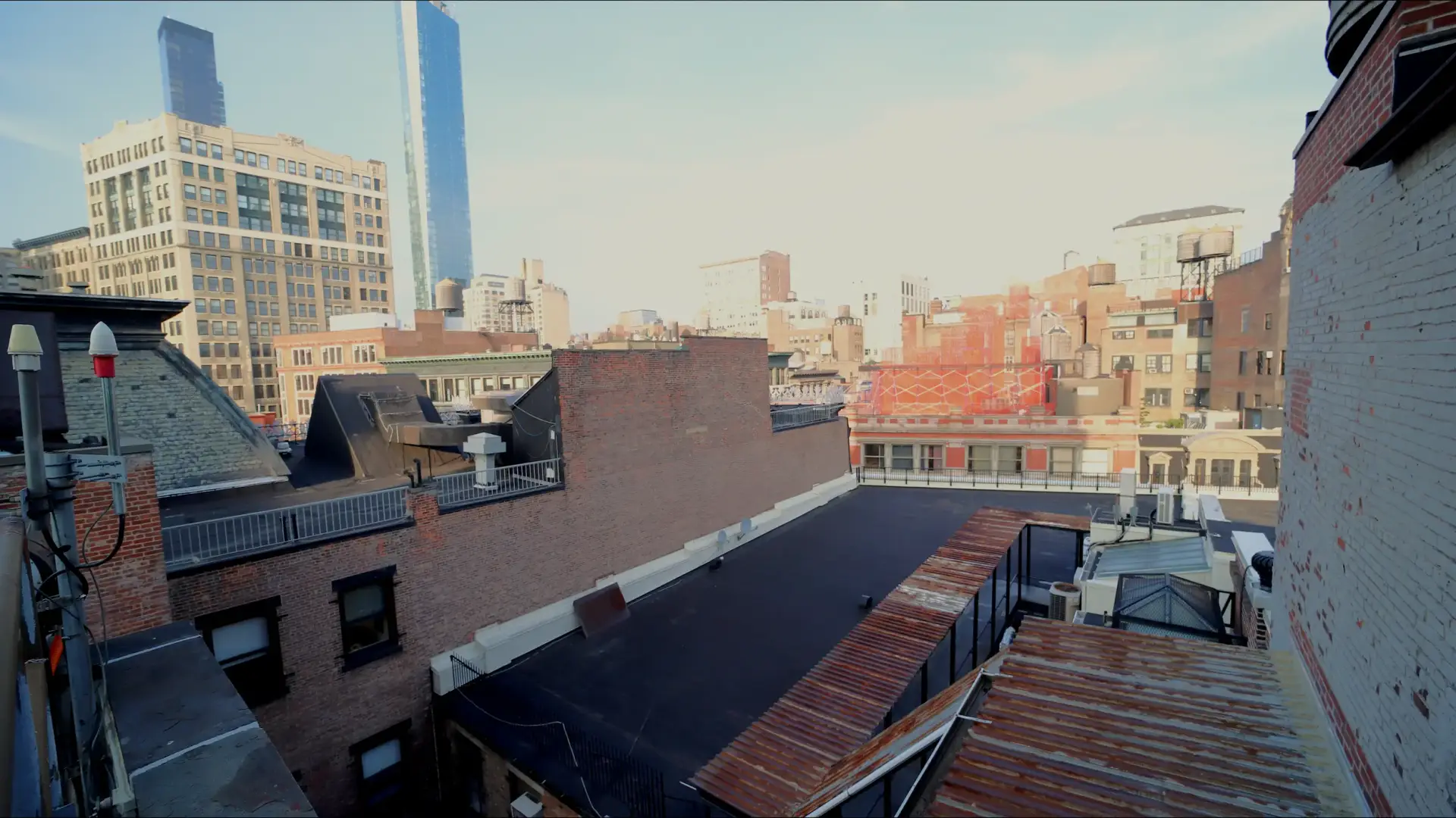 V1-0018_rerenderinagesrooftop00000000